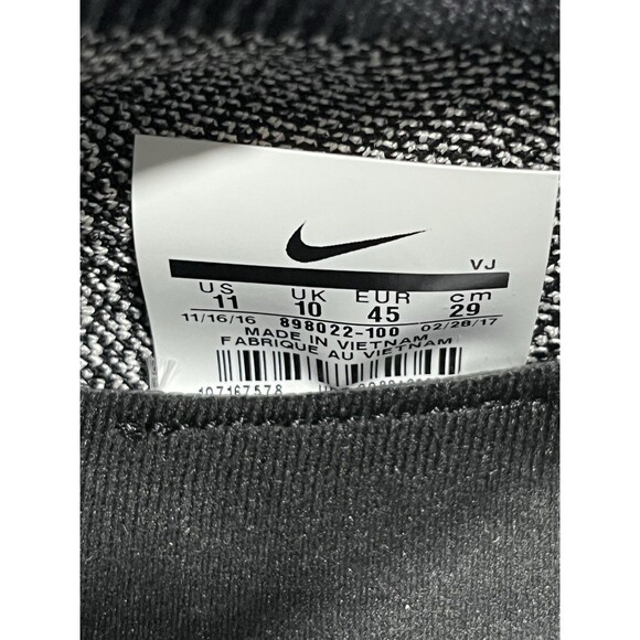 Nike Air Sock Racer Flyknit OREO Size 11 898022-100 free run presto New No Box - Picture 8 of 8